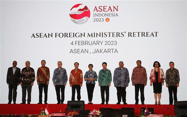 Hội nghị hẹp Bộ trưởng Ngoại giao ASEAN: Củng cố Cộng đồng, vượt qua khó khăn, phát huy vị thế