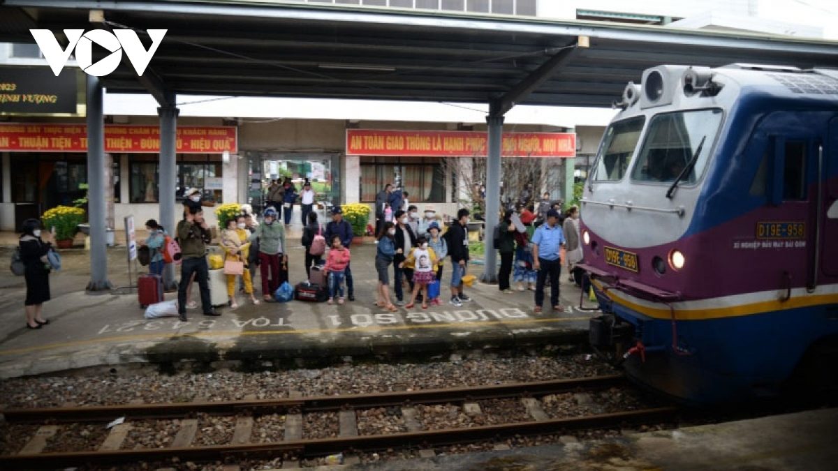 Đường sắt tăng cường tàu khách dịp lễ 30/4 – 1/5