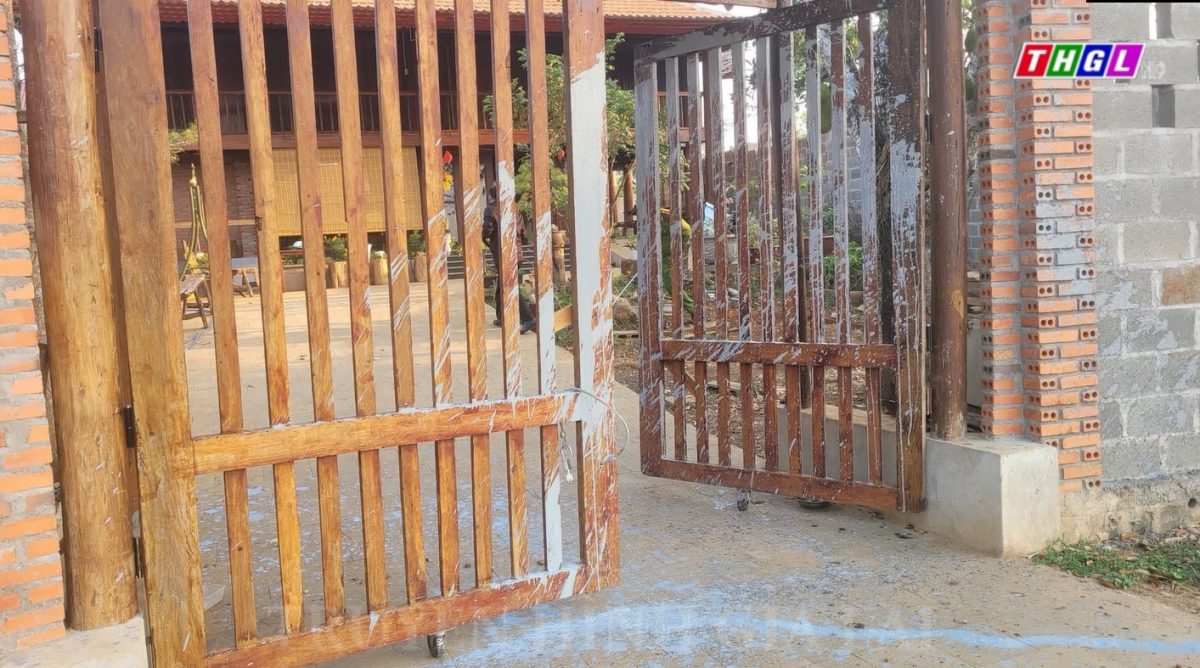 Phóng viên Báo Giao Thông thường trú tại Gia Lai liên tục bị đe dọa, ném chất bẩn vào nhà