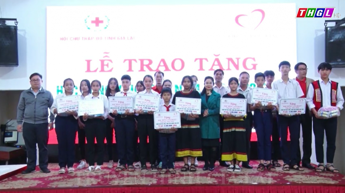 Học bổng VinGroup – Hỗ trợ em đến trường