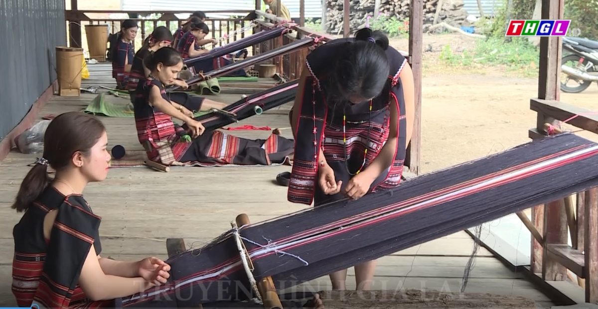 Huyện Kông Chro đã hỗ trợ 24 ý tưởng khởi nghiệp của hội viên phụ nữ vay vốn khởi nghiệp