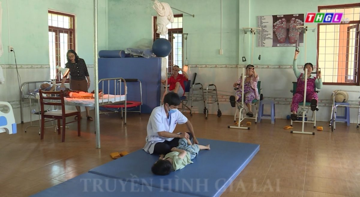 Điểm tựa cho người yếu thế