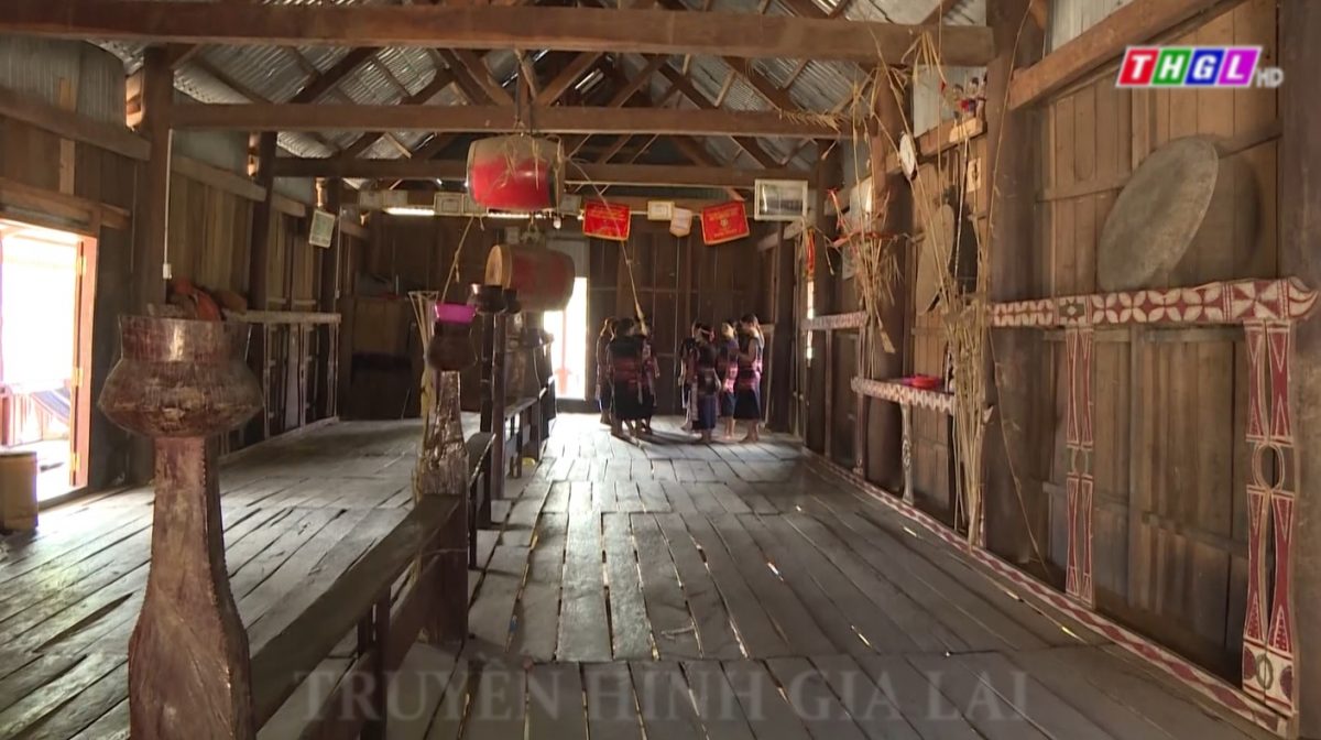 Huyện Kông Chro gìn giữ được hơn 100 nhà rông truyền thống