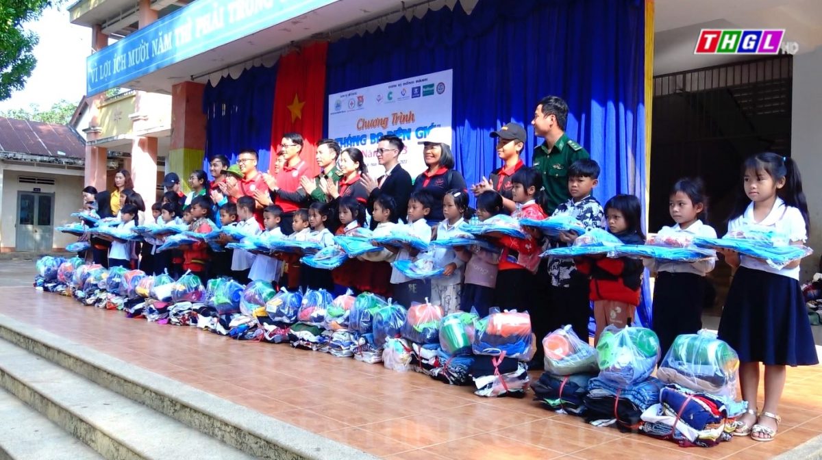 Sôi nổi các hoạt động “Tháng Ba biên giới” tại xã Ia Púch, huyện Chư Prông