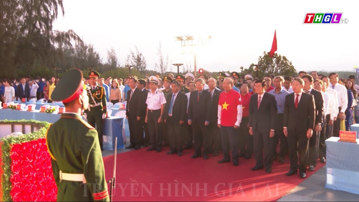 Dâng hương, tưởng niệm 64 cán bộ, chiến sỹ Hải quân nhân dân Việt Nam hy sinh  bảo vệ chủ quyền biển, đảo