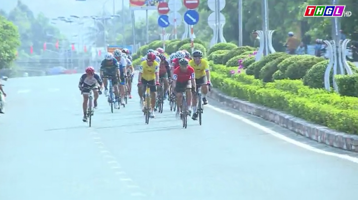 Thị xã Ayun Pa tổ chức Giải đua xe đạp phong trào (mở rộng) lần thứ II năm 2023