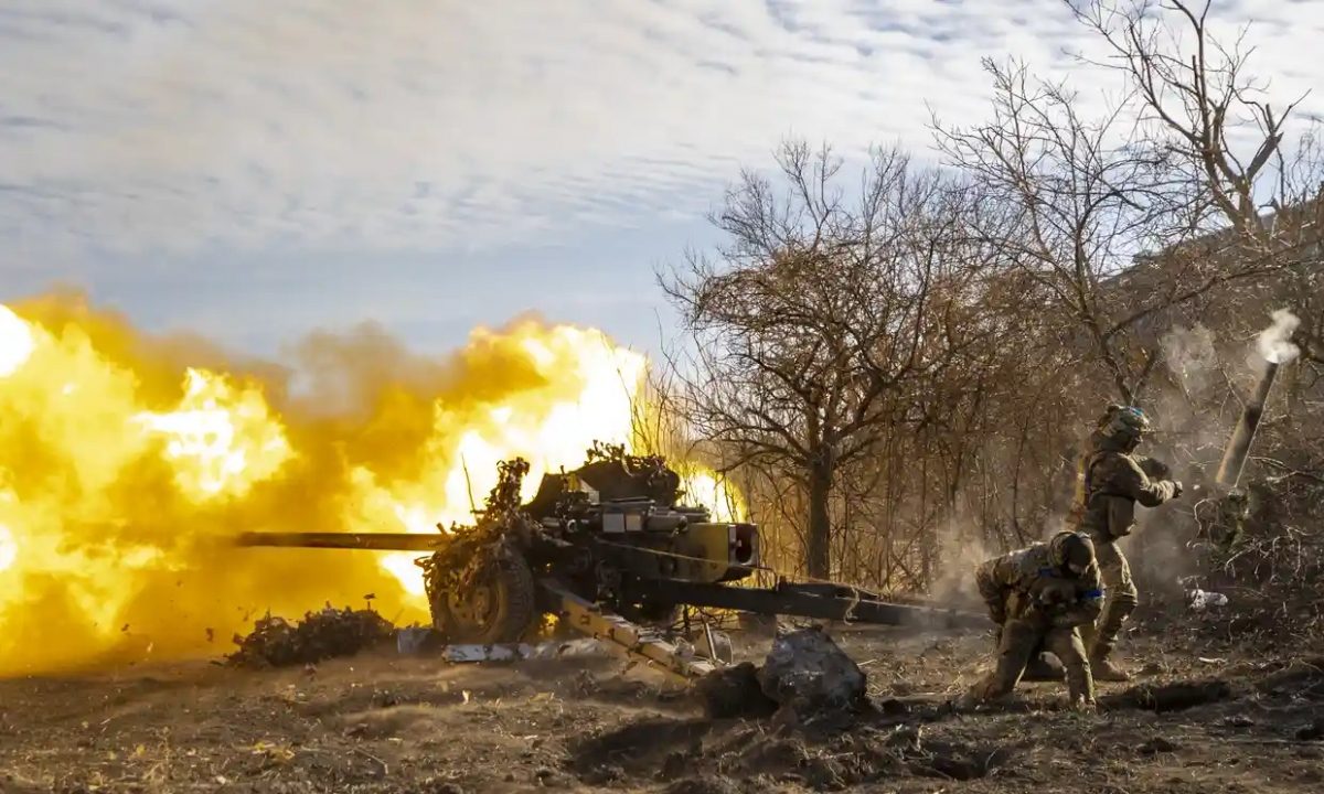 Chi tiêu quân sự toàn cầu cao kỷ lục do xung đột Nga – Ukraine