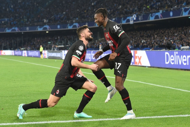 Napoli – AC Milan: Solo đỉnh cao, 2 quả phạt đền hỏng ăn (Cúp C1)