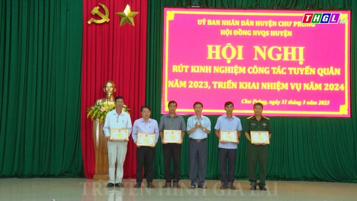 Chư Prông tổ chức Hội nghị rút kinh nghiệm trong công tác tuyển quân năm 2023 và triển khai nhiệm vụ năm 2024