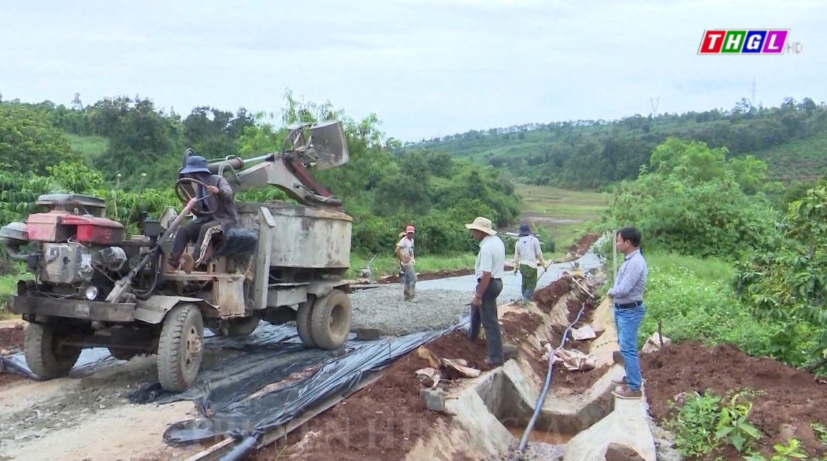 Điểm sáng trong phong trào thi đua phát triển giao thông nông thôn