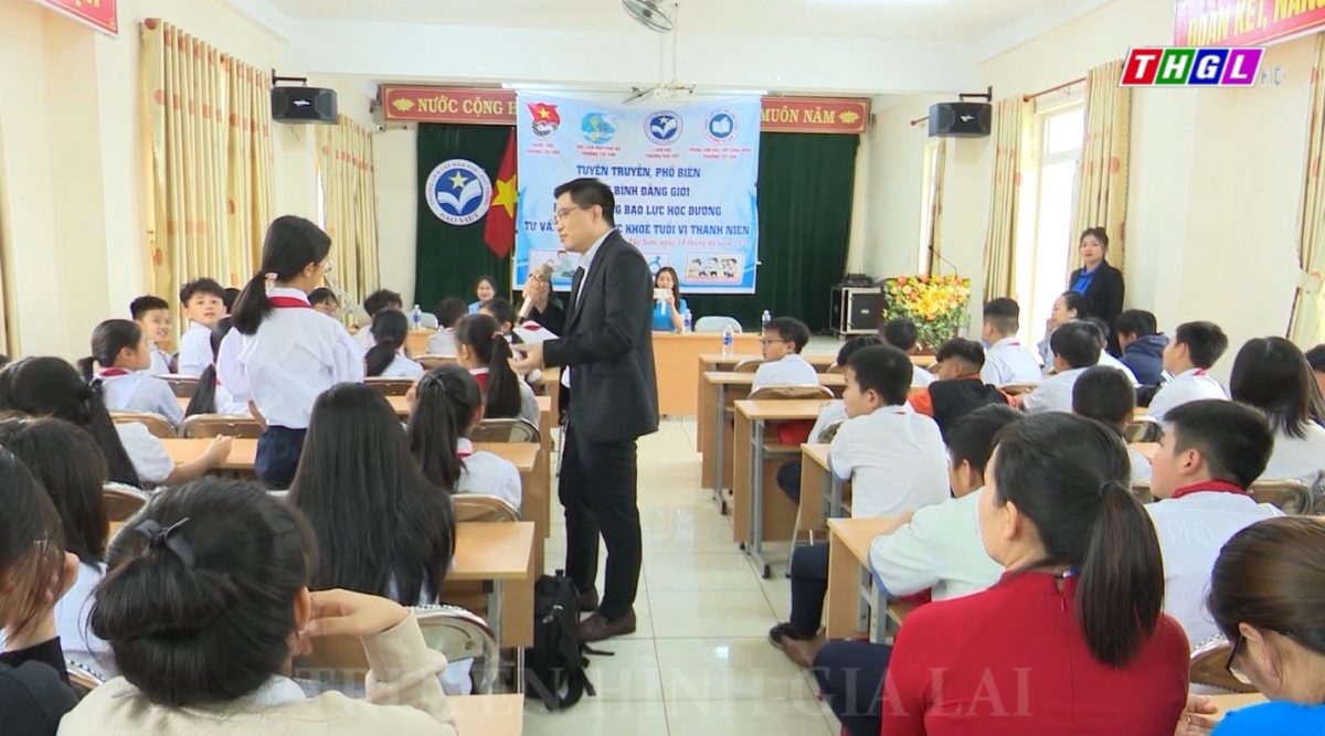 Tăng cường truyền thông, giáo dục giới tính cho học sinh