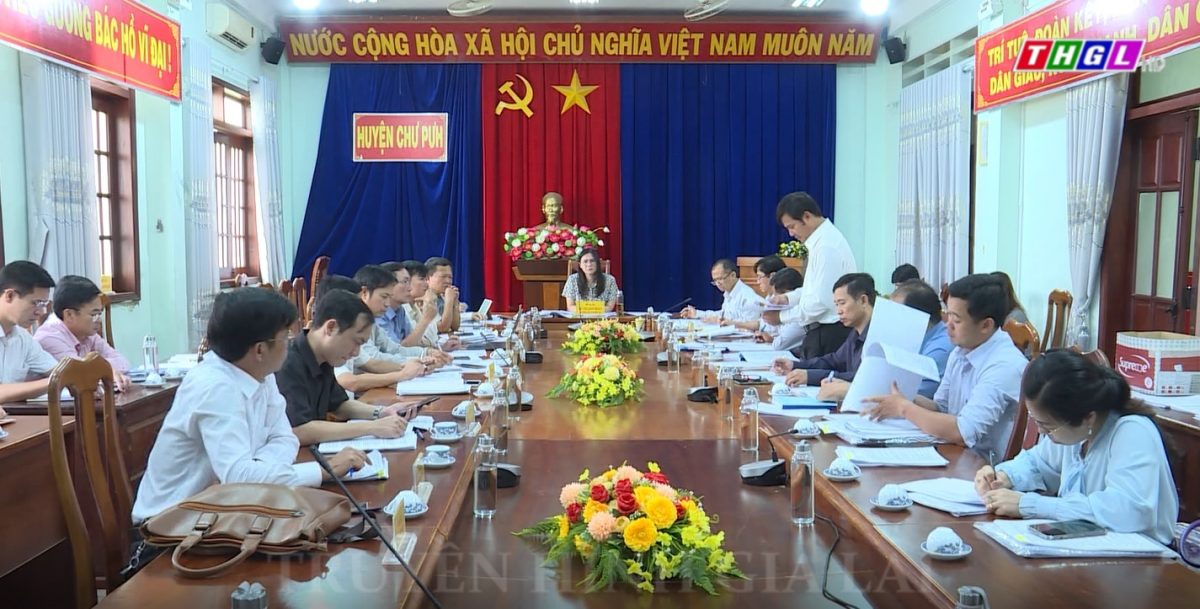 Giám sát việc thực hiện công tác huy động học sinh trong độ tuổi ra lớp đối với cấp THCS năm học 2022- 2023 tại huyện Chư Pưh
