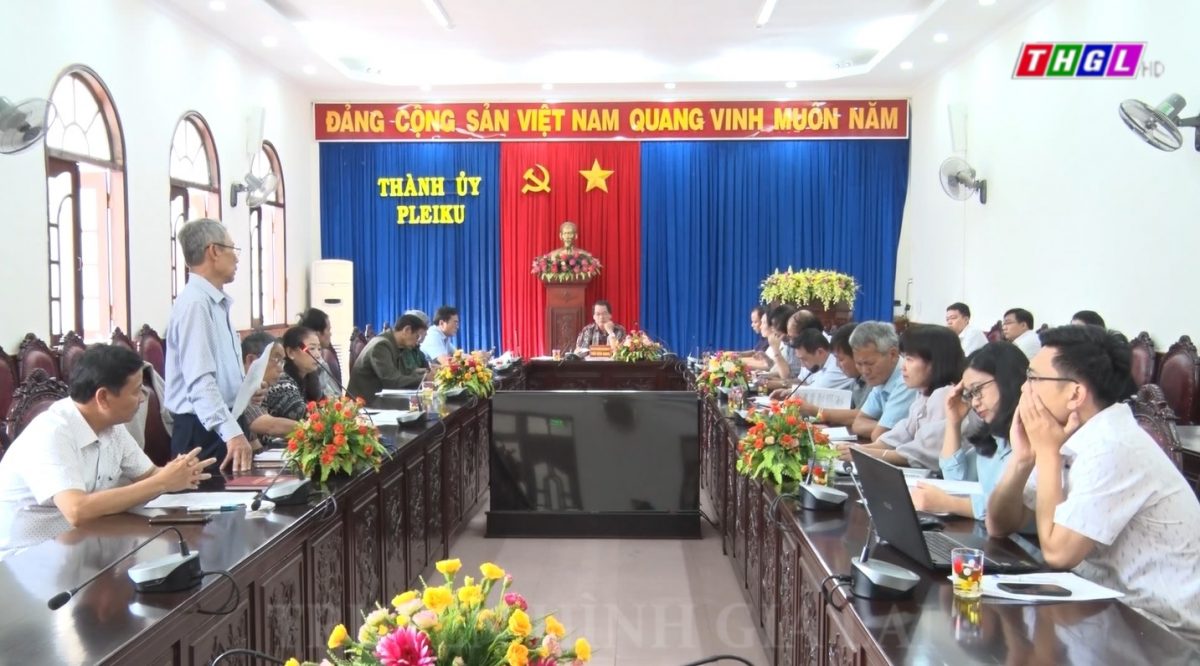 Thành uỷ Pleiku làm việc với hội quần chúng thành phố Pleiku