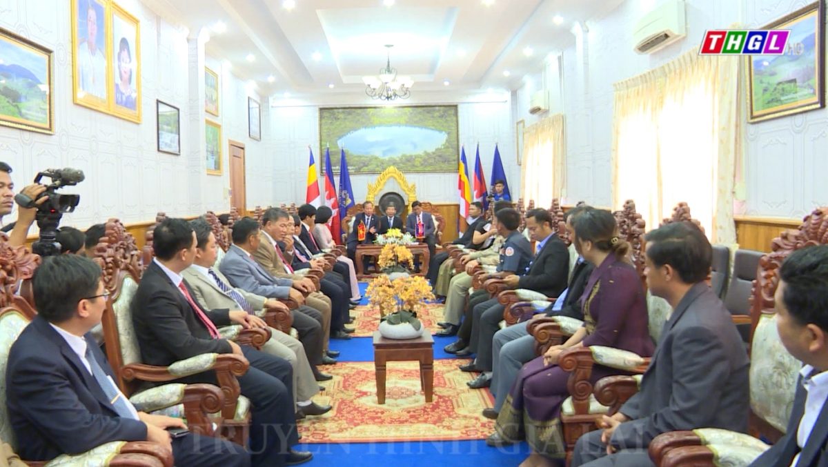 Đoàn lãnh đạo cấp cao tỉnh Gia Lai thăm, chúc Tết Chol Chnam Thmay tại tỉnh Ratanakiri (Vương quốc Campuchchia)