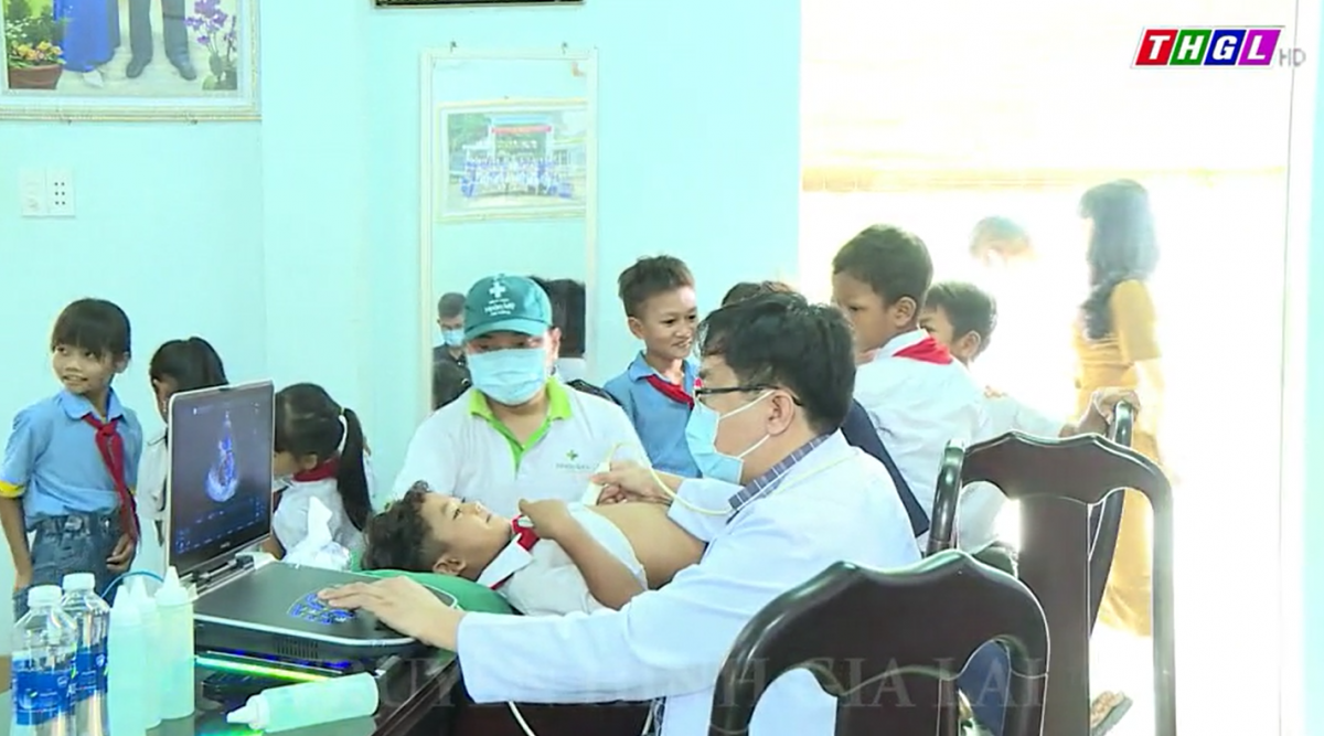 Hơn 700 trẻ được khám, sàng lọc miễn phí bệnh tim bẩm sinh