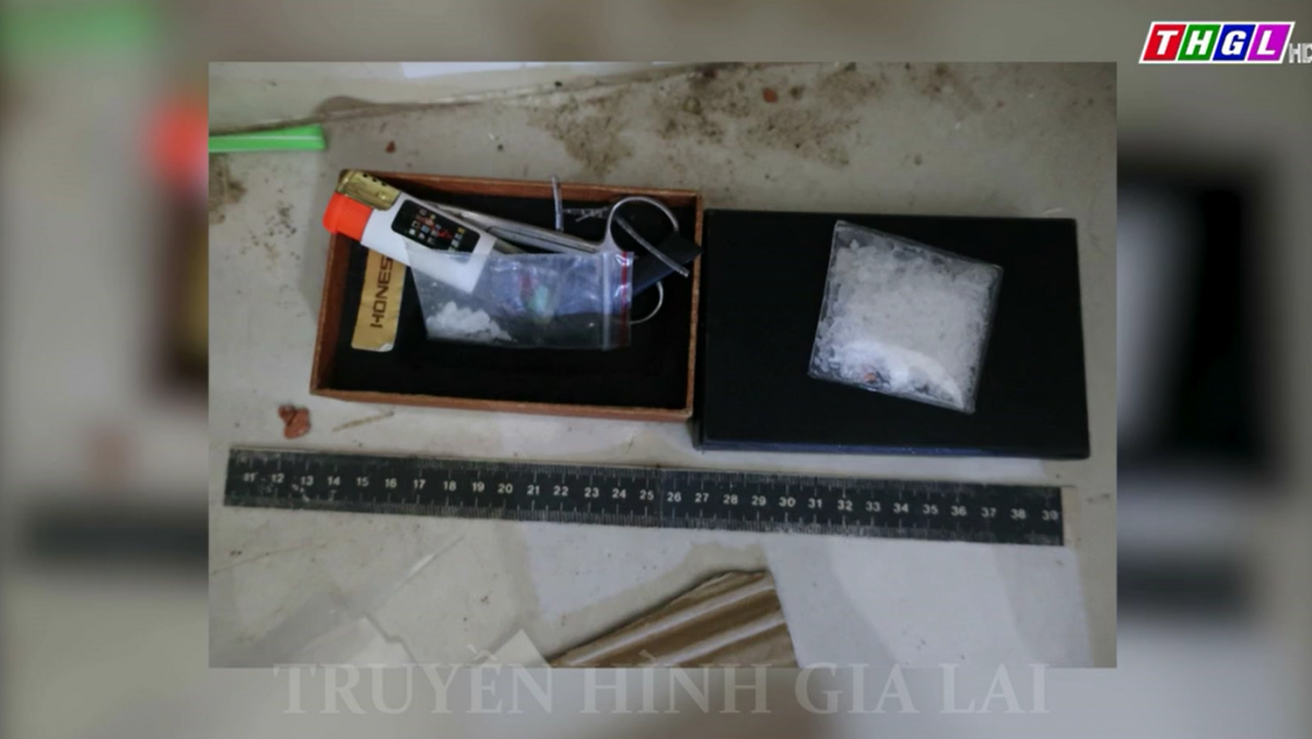 Tạm giữ hình sự 4 đối tượng tàng trữ, mua bán, sử dụng trái phép chất ma túy