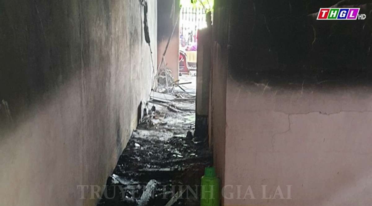 Cháu bé chết cháy trong phòng ngủ lúc sáng sớm