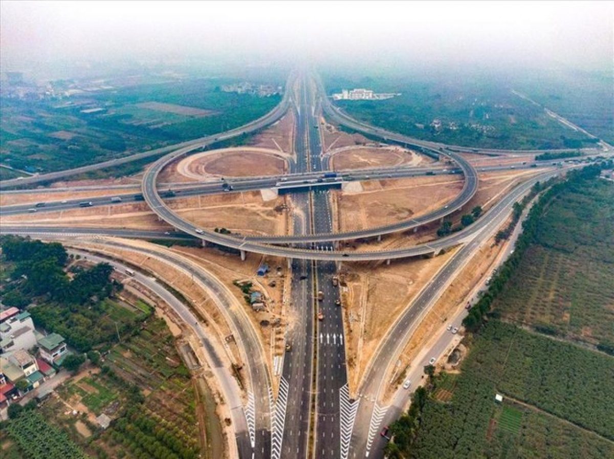 Đẩy mạnh giải ngân vốn đầu tư công đi đôi với bảo đảm chất lượng công trình