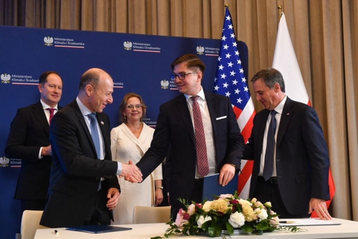Ba Lan ký hợp tác với Mỹ để xây dựng nhà máy điện hạt nhân