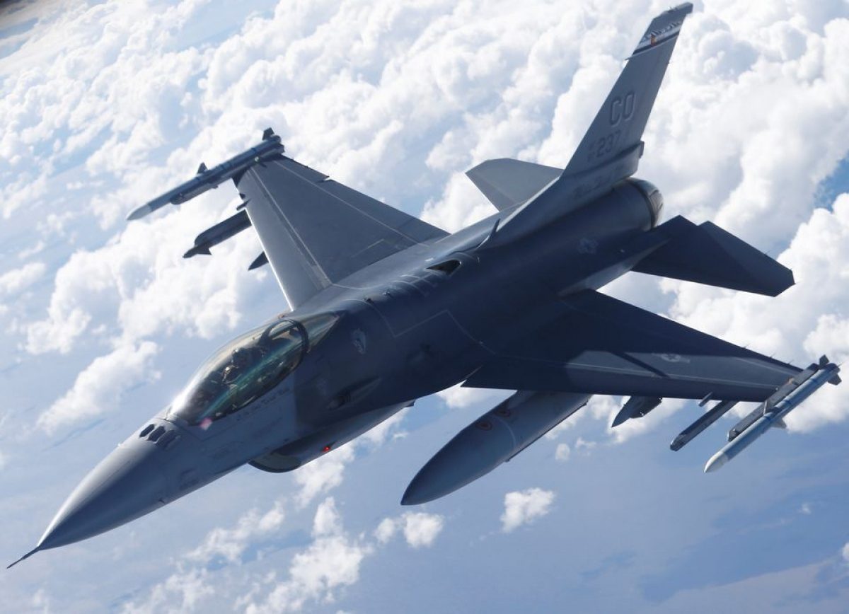 NATO lên kế hoạch huấn luyện binh sĩ Ukraine sử dụng chiến đấu cơ F-16