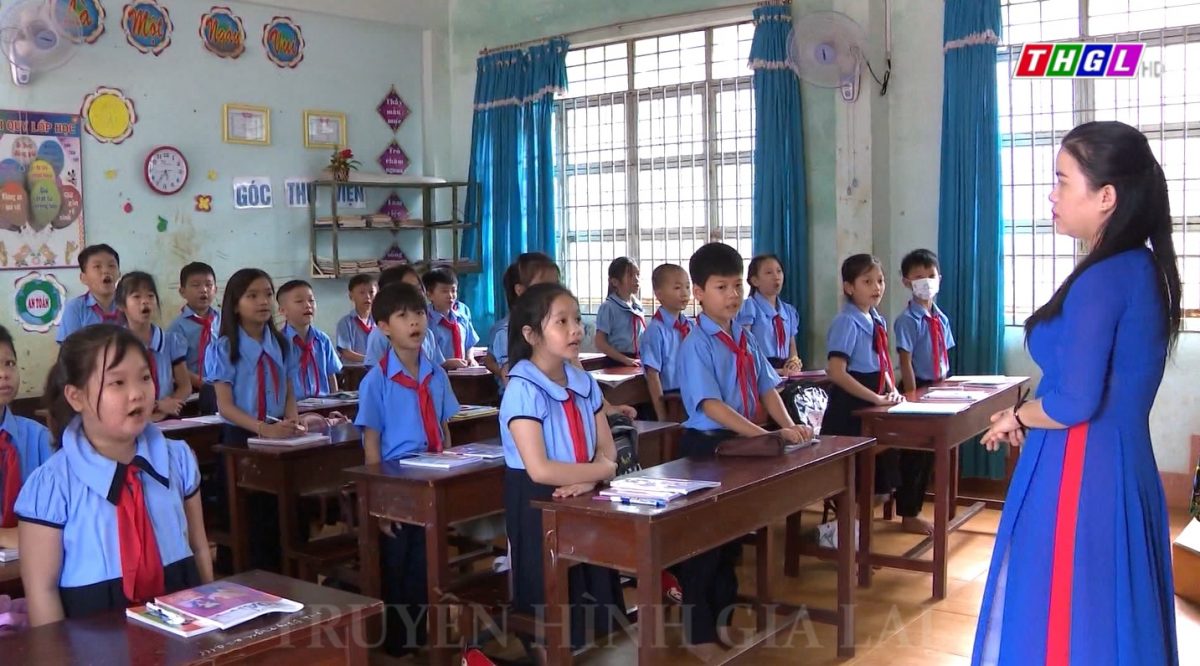 Ngành Giáo dục và Đào tạo Gia Lai thi đua học tập và làm theo lời Bác