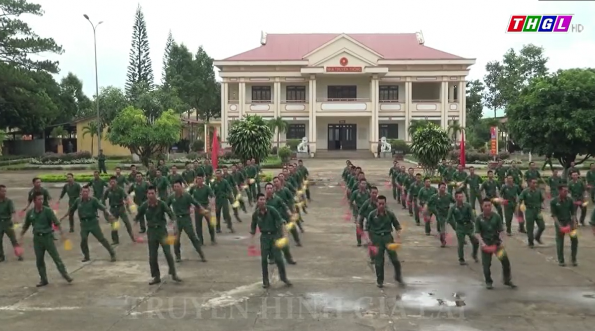 Sư đoàn 320 – Quân đoàn 3 tổ chức Liên hoan tiếng hát binh nhì