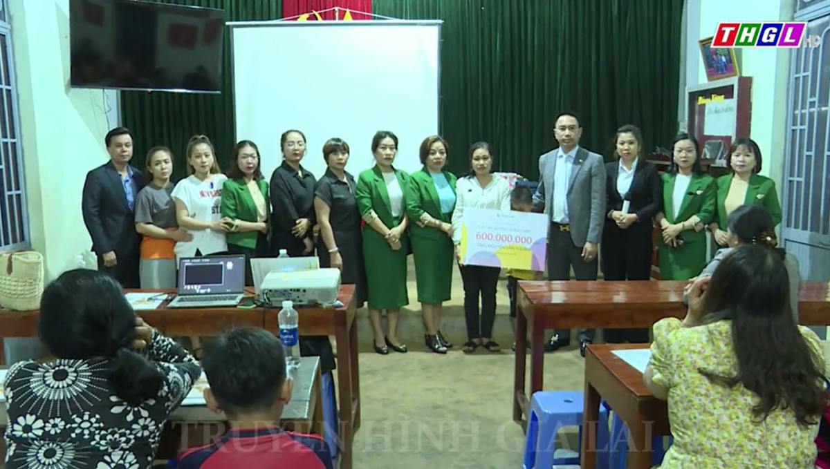 Bảo hiểm Sun Life chi trả quyền lợi cho khách hàng tại huyện Ia Grai