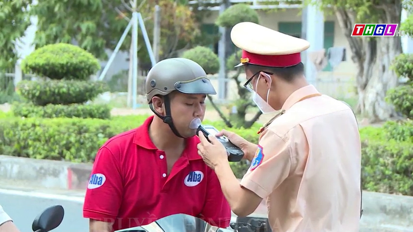 Công an thị xã Ayun Pa tăng cường xử lý nồng độ cồn