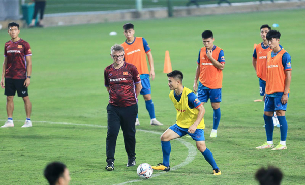 “Đại công trường” của HLV Troussier