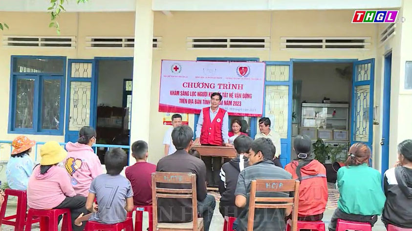 Khám sàng lọc cho 300 người bị khuyết tật hệ vận động