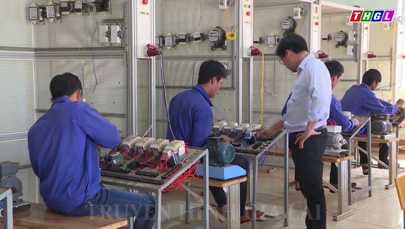 7,43% học sinh học nghề sau khi tốt nghiệp THCS