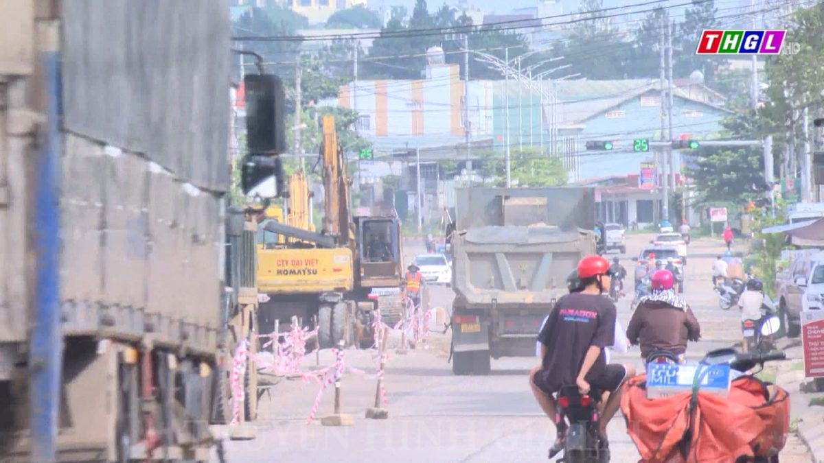 Tiềm ẩn tai nạn giao thông liên quan đến xe ben chở vật liệu xây dựng