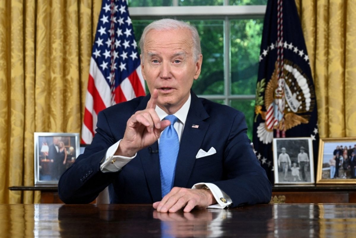 Tổng thống Biden sẵn sàng ký dự luật nâng trần nợ công