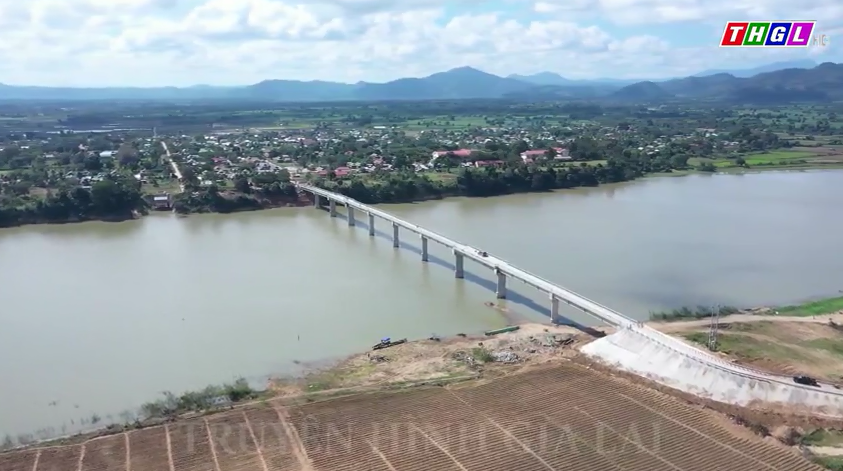 Cây cầu nối những bờ vui