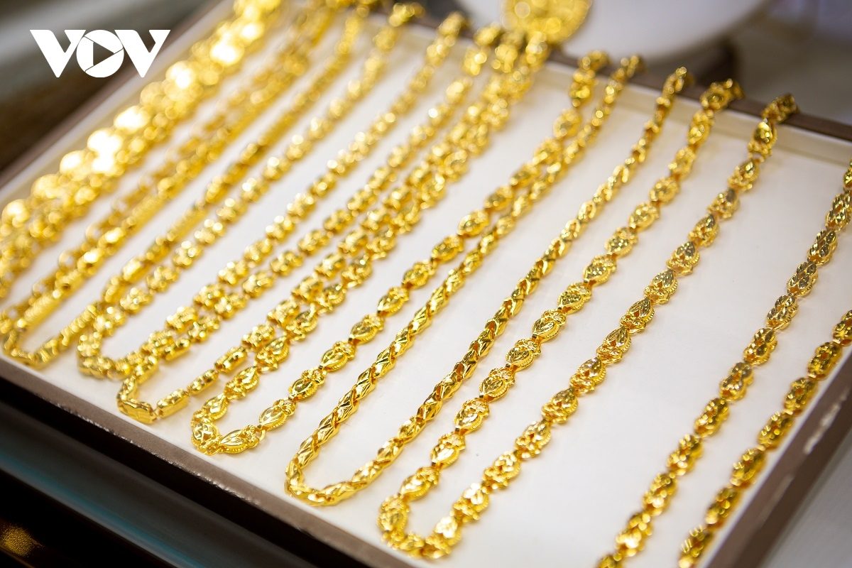 Giá vàng hôm nay 27/6: Vàng SJC đảo chiều giảm giá, vàng thế giới tăng nhẹ