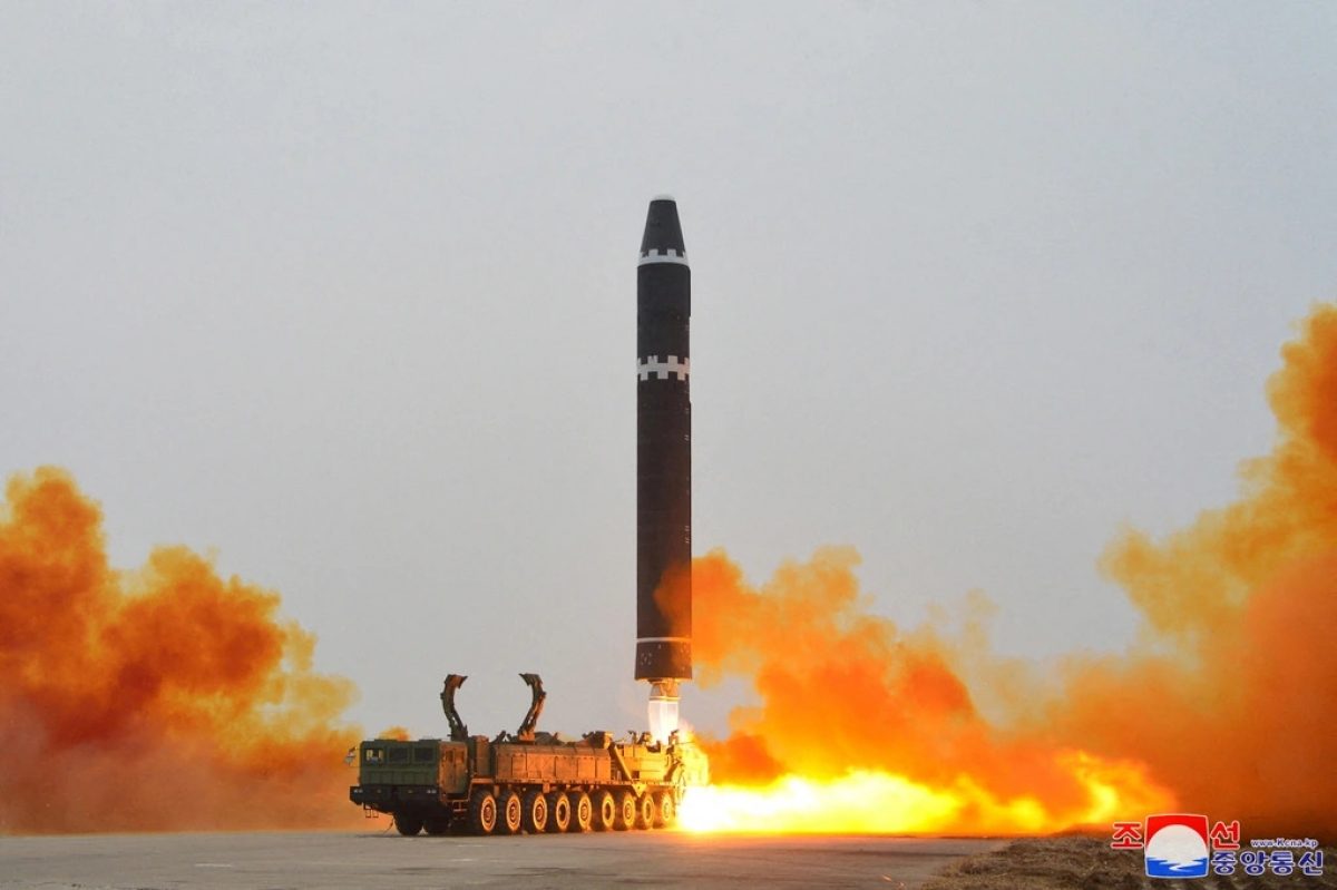 Triều Tiên xác nhận phóng 2 tên lửa đạn đạo, chỉ trích vụ tập trận chung Mỹ – Hàn