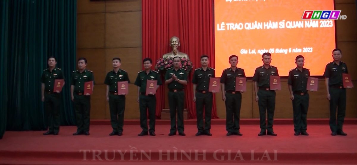 Bộ đội Biên phòng tỉnh Gia Lai trao quyết định thăng quân hàm sĩ quan năm 2023