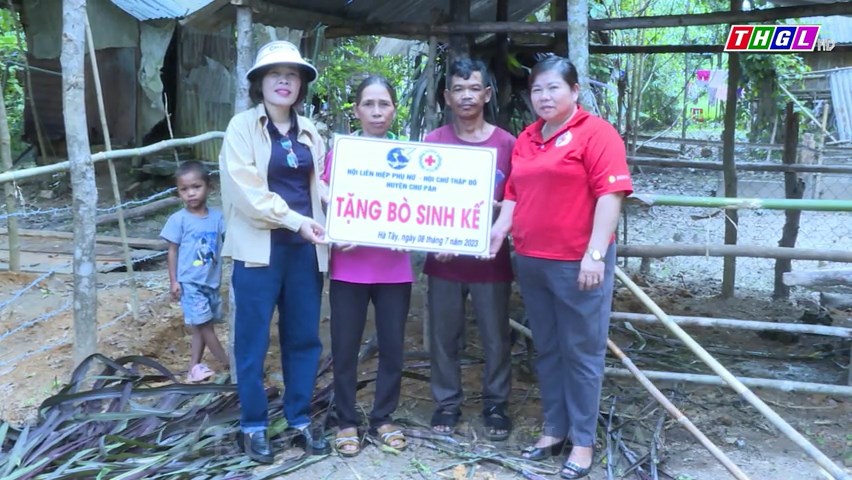 Chư Păh trao mô hình sinh kế cho hội viên phụ nữ nghèo