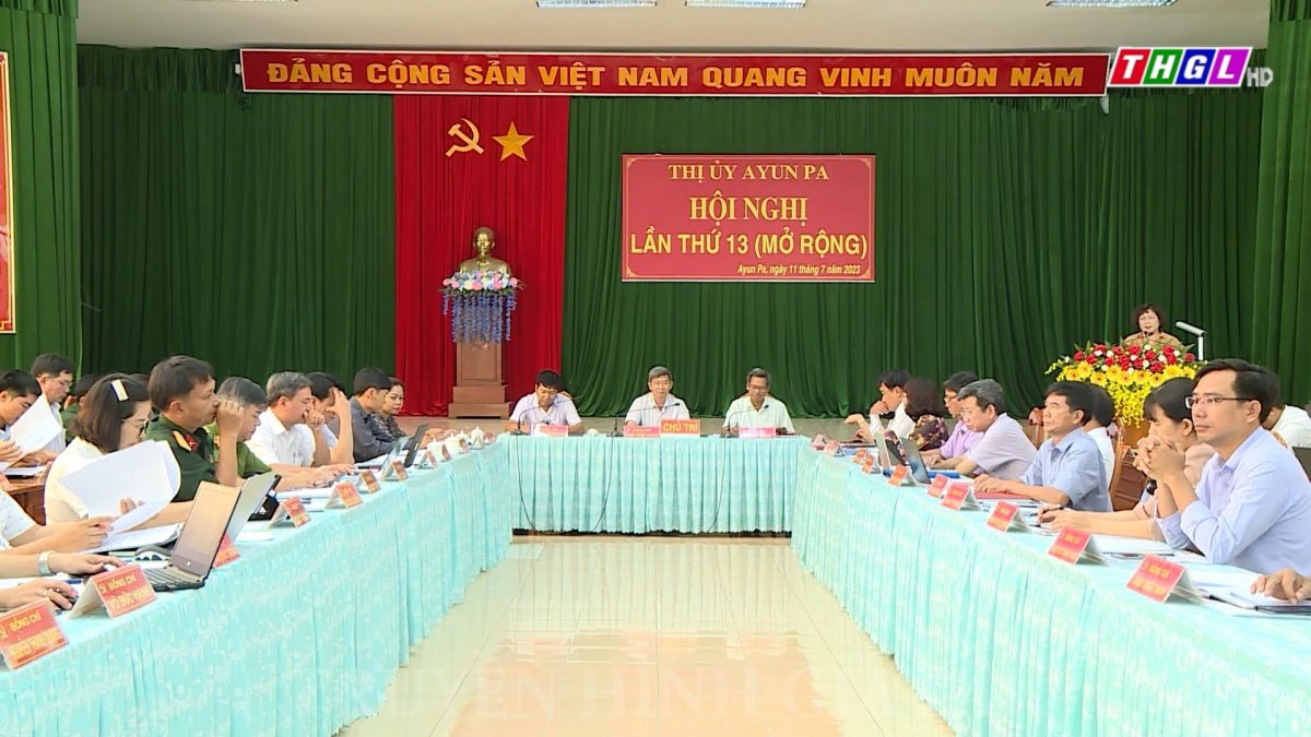 Đảng bộ thị xã Ayun Pa sơ kết giữa nhiệm kỳ