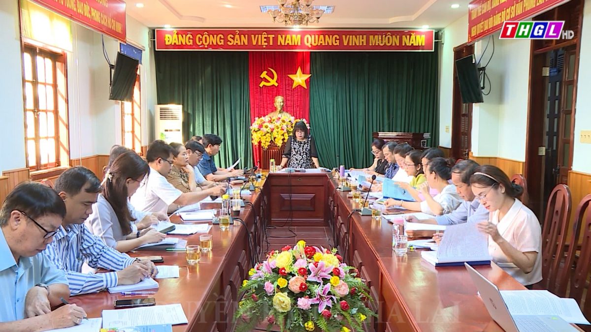 Ban Dân tộc HĐND tỉnh làm việc với UBND tỉnh và các sở, ban, ngành về “Việc thực hiện quy định của pháp luật về giảm thiểu tình trạng tảo hôn và hôn nhân cận huyết thống trong vùng đồng bào DTTS trên địa bàn tỉnh”