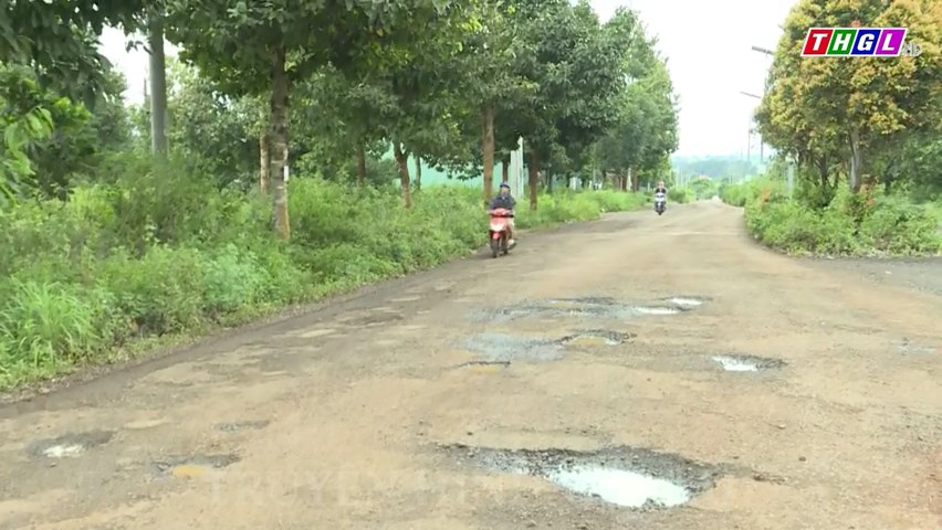 Đường hư hỏng, xuống cấp người dân bất an
