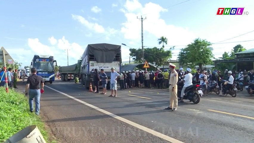 Tai nạn giao thông đặc biệt nghiêm trọng xảy ra trên Quốc lộ 14 (đường Hồ Chí Minh) đoạn qua huyện Chư Pưh khiến 3 người tử vong tại chỗ, 1 người bị thương