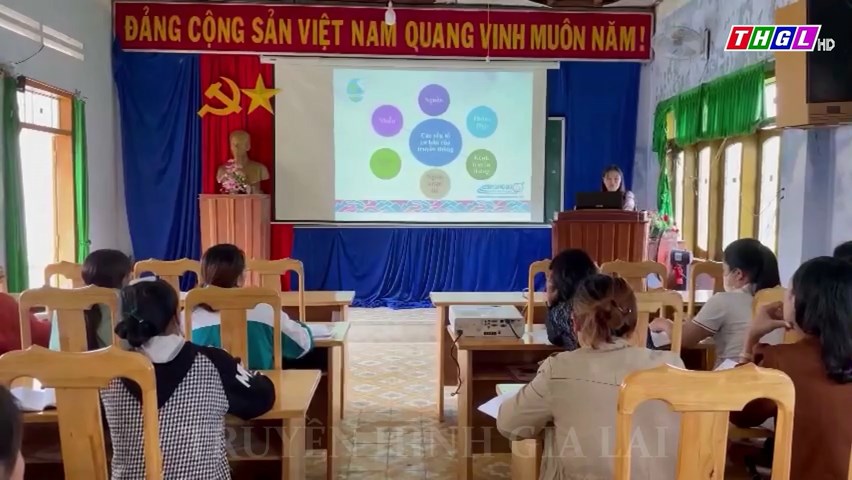 Hội LHPN huyện Kông Chro tổ chức tập huấn kỹ năng điều hành tổ truyền thông cộng đồng