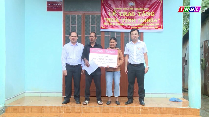 Agribank Ia Grai chi nhánh Đông Gia Lai trao tặng nhà tình thương cho hộ nghèo ở xã Ia Khai, huyện Ia Grai