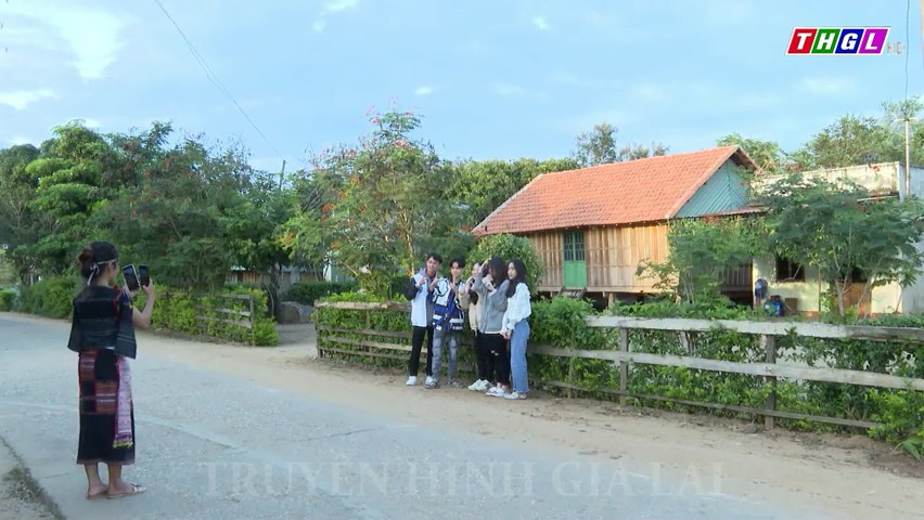 Phát triển mô hình làng du lịch cộng đồng trong đồng bào DTTS ở huyện Kbang