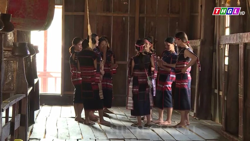 Biểu dương, khen thưởng các tập thể, cá nhân tiêu biểu, xuất sắc trong Phong trào “Toàn dân đoàn kết xây dựng đời sống văn hóa”