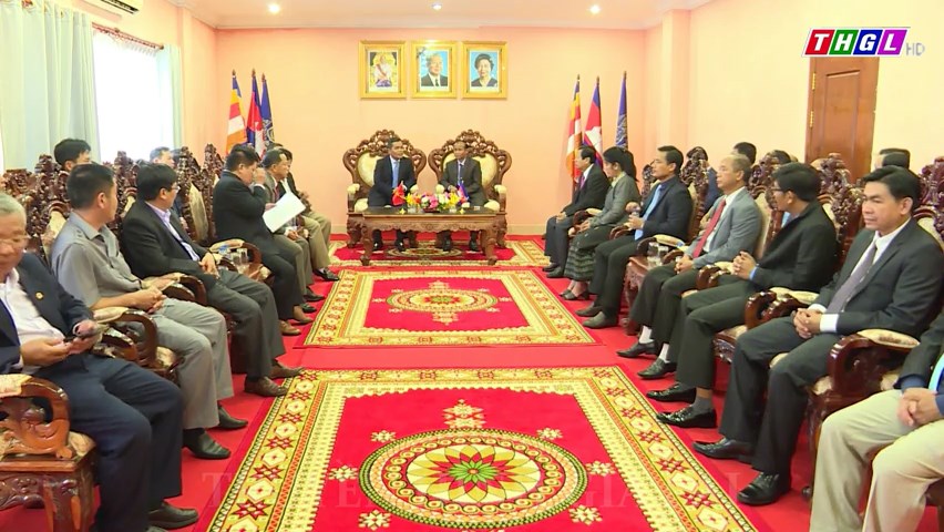 Đoàn lãnh đạo cấp cao tỉnh Gia Lai (Việt Nam) thăm tỉnh Stung Treng (Vương quốc Campuchia)