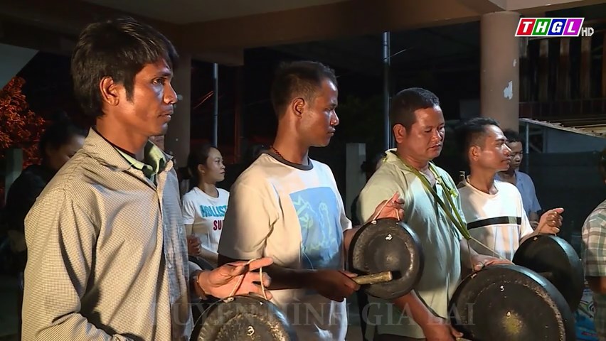 Thanh niên Ayun Pa tích cực bảo tồn di sản cồng chiêng