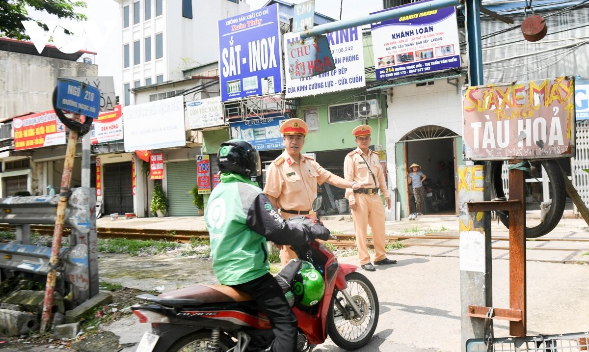 Ý thức của người dân là yếu tố quan trọng giúp giảm tai nạn đường sắt