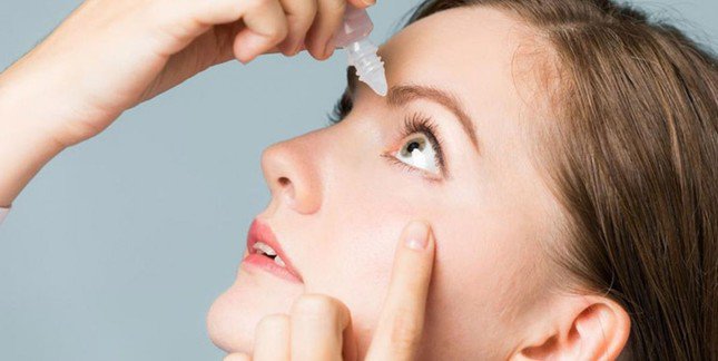 Sai lầm khi sử dụng thuốc nhỏ mắt có thể khiến bạn mù lòa